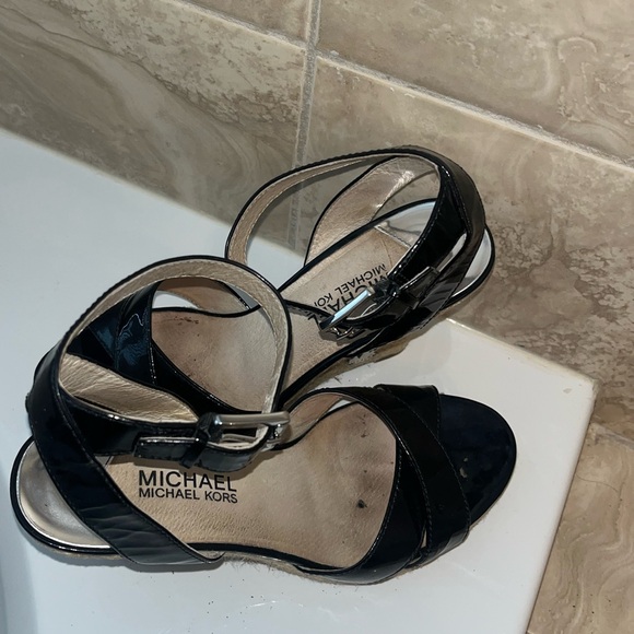 Michael Kors Wedge - Picture 2 of 3